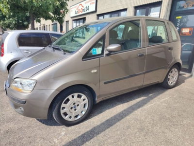 Fiat Idea 1.2 16V BlackLabel (4)