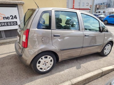 Fiat Idea 1.2 16V BlackLabel (5)