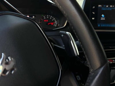 Peugeot 2008 BlueHDi 130 S&S EAT8 Allure Pack (15)