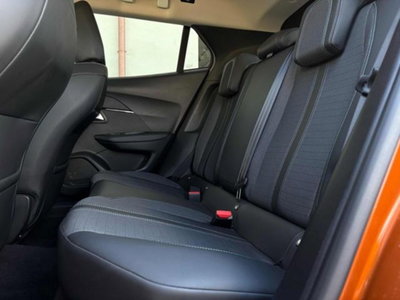 Peugeot 2008 BlueHDi 130 S&S EAT8 Allure Pack (16)