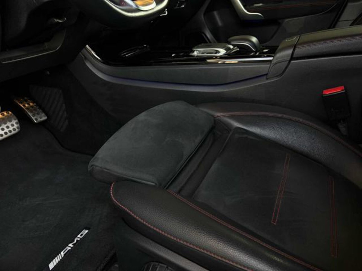 Mercedes-Benz Classe A Sedan 180 d Automatic 4p. Premium (8)