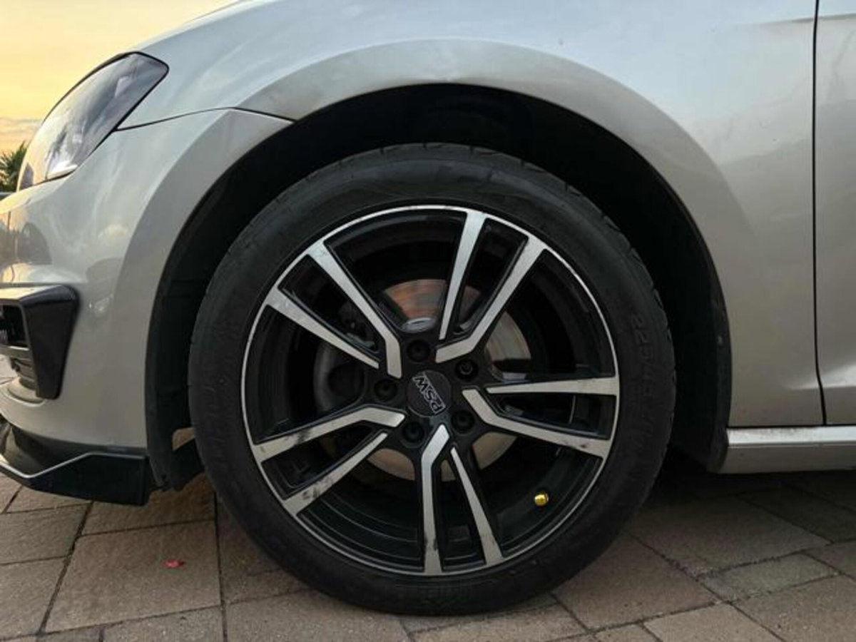 Volkswagen Golf 1.6 TDI DPF 5p. Trendline (17)