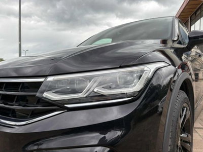 Volkswagen Tiguan 2.0 tdi R-Line 150cv dsg (6)