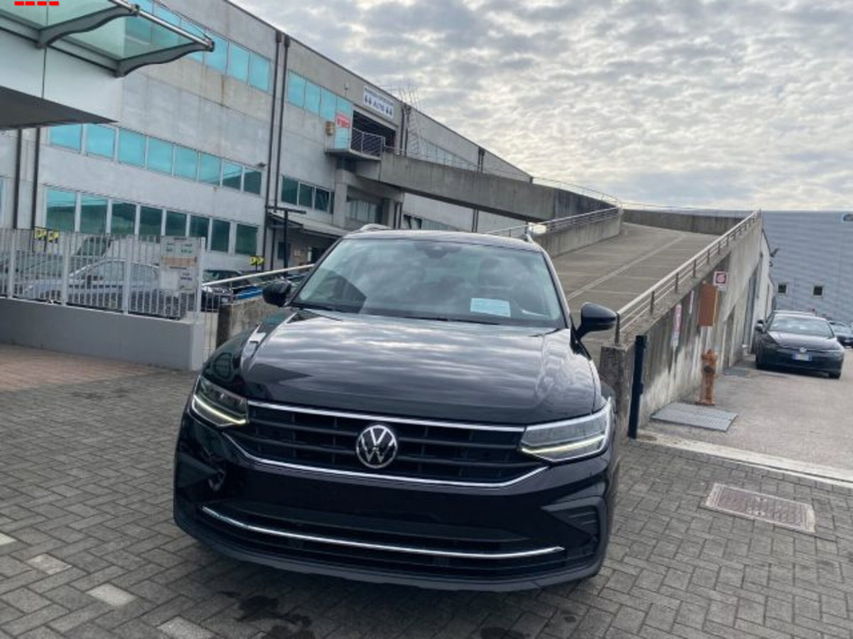 Volkswagen Tiguan 1.5 TSI 150 CV ACT Life (2)