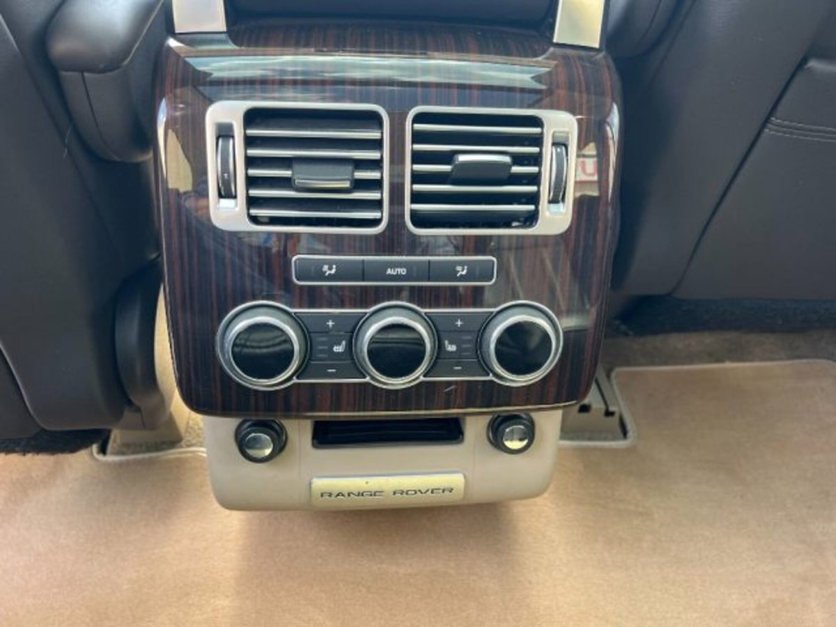 Land Rover Range Rover 3.0 TDV6 Vogue (9)