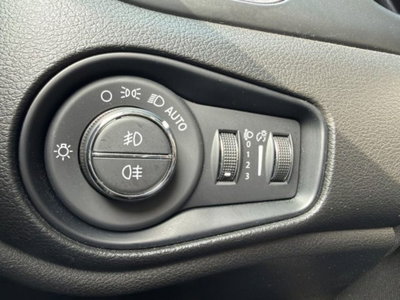 Jeep Renegade 1.6 Mjt 130 CV Limited (17)