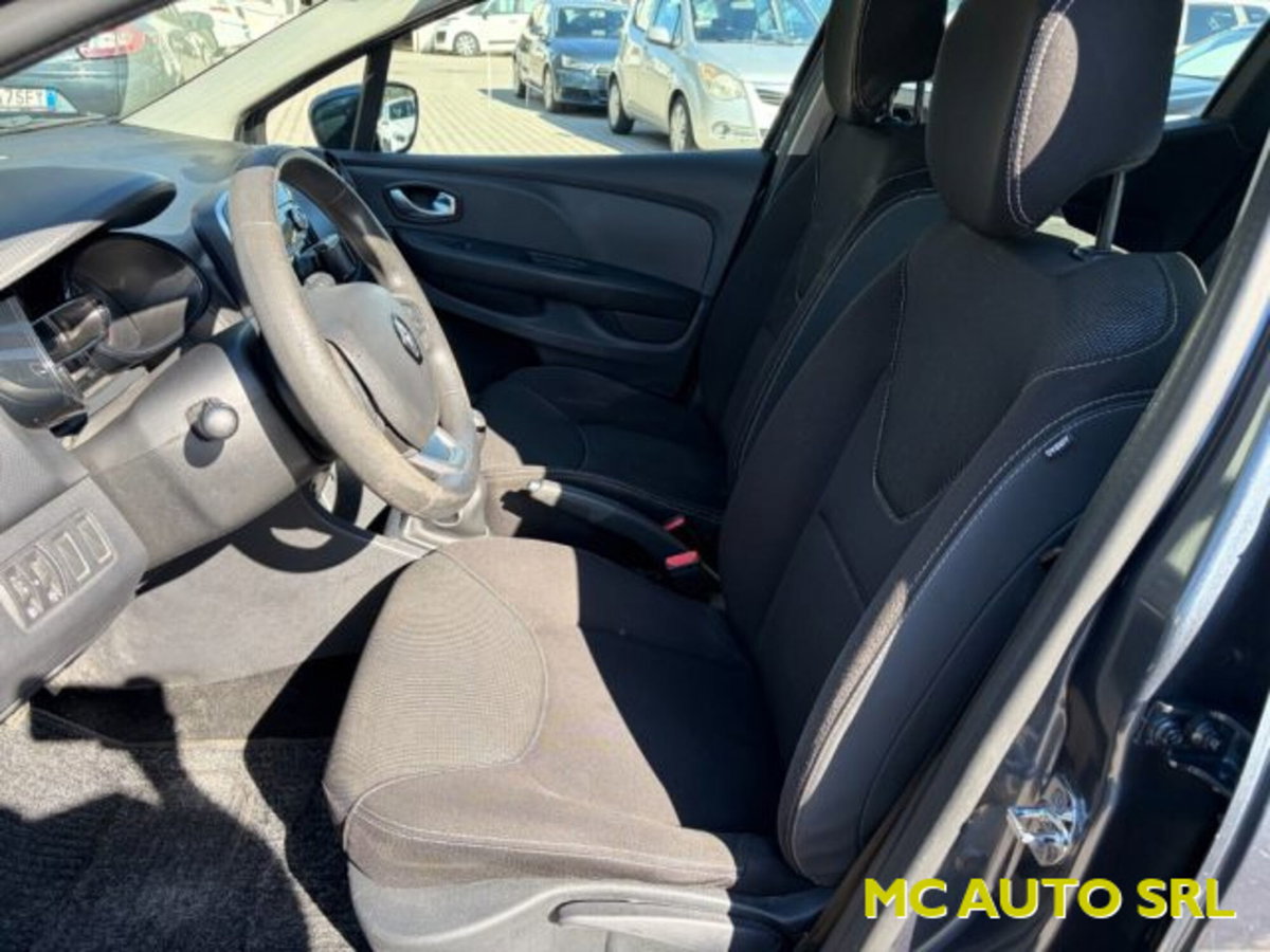 Renault Clio 1.2 75CV 5 porte Life (7)