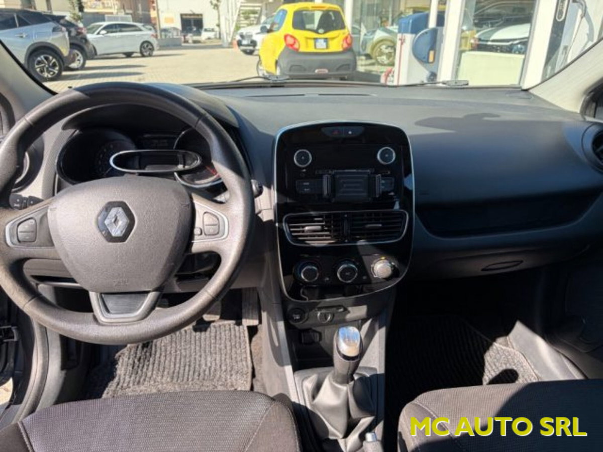 Renault Clio 1.2 75CV 5 porte Life (9)