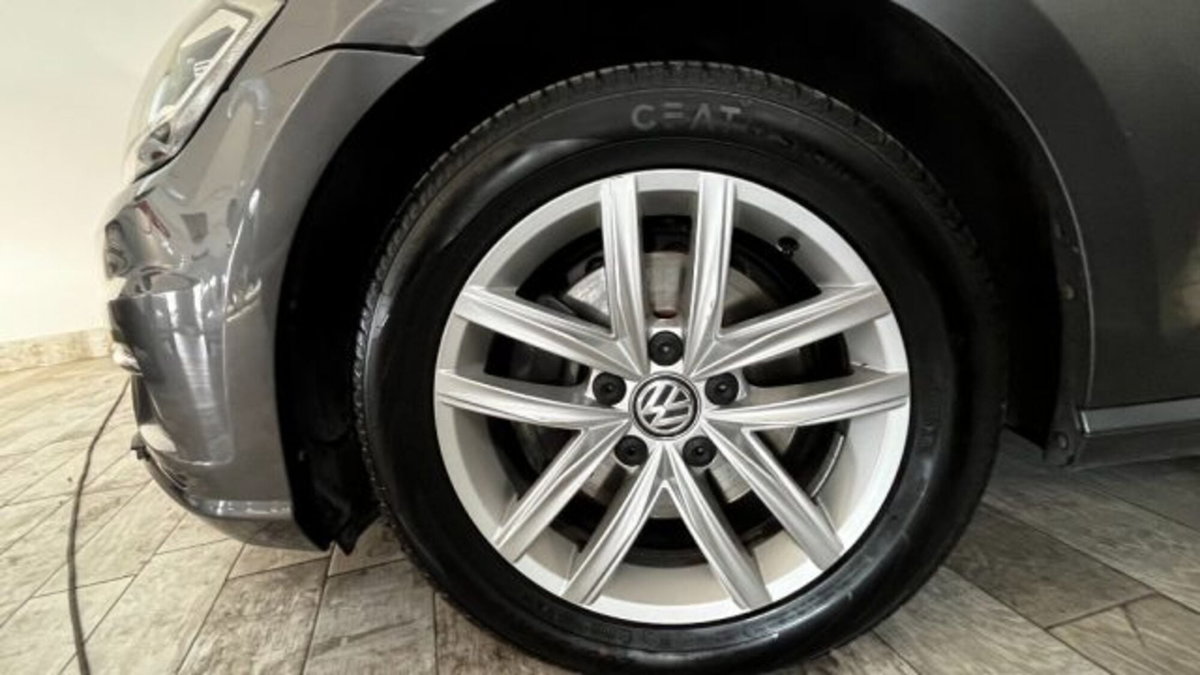 Volkswagen Golf 2.0 TDI DSG 5p. Business BlueMotion Technology (3)