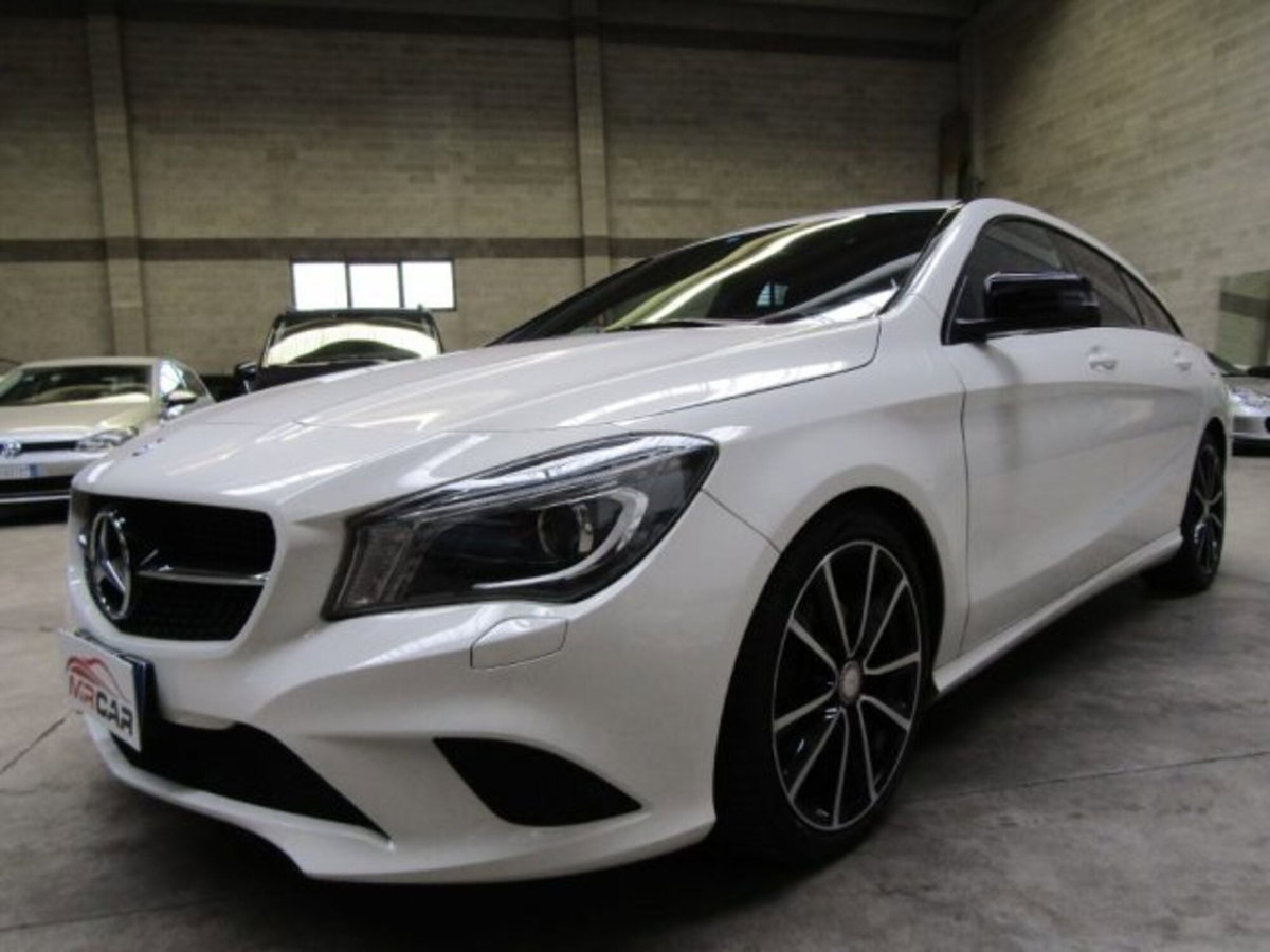 Mercedes-Benz CLA Shooting Brake 180 d Automatic Sport