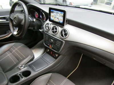 Mercedes-Benz CLA Shooting Brake 180 d Automatic Sport (16)