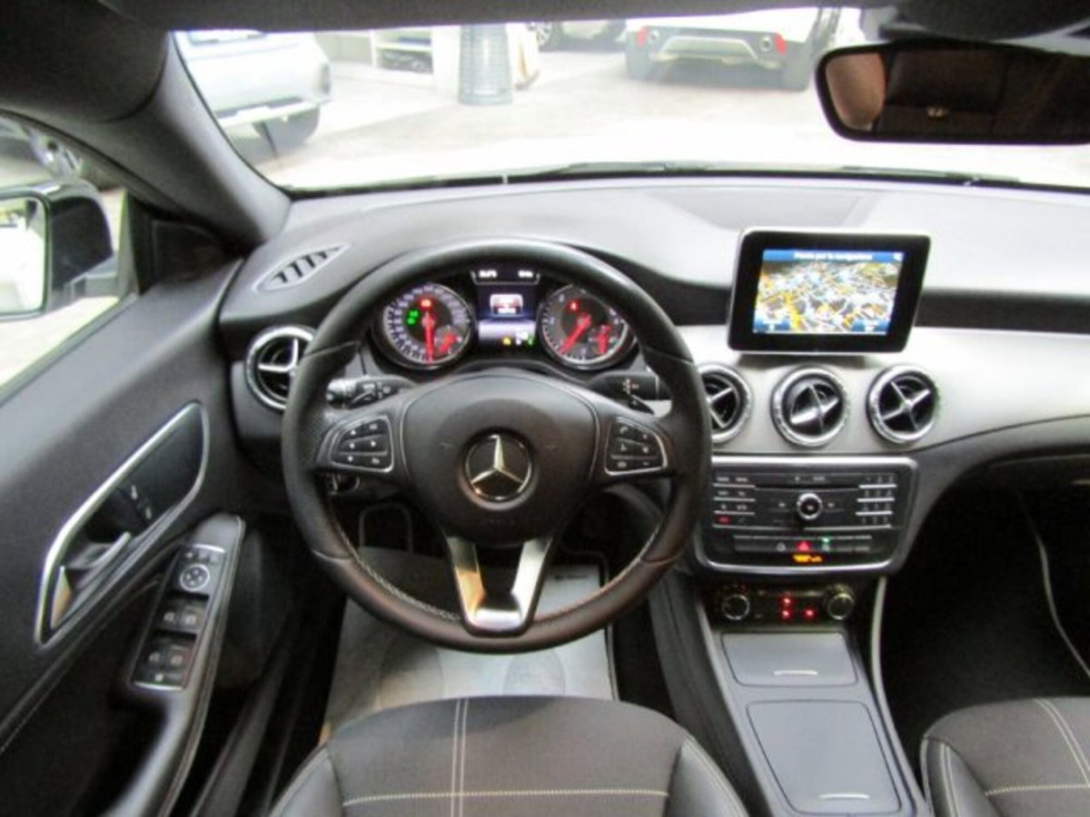 Mercedes-Benz CLA Shooting Brake 180 d Automatic Sport (19)