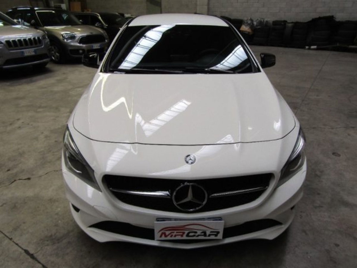Mercedes-Benz CLA Shooting Brake 180 d Automatic Sport (2)