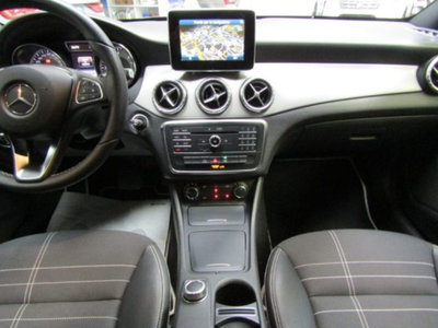 Mercedes-Benz CLA Shooting Brake 180 d Automatic Sport (20)