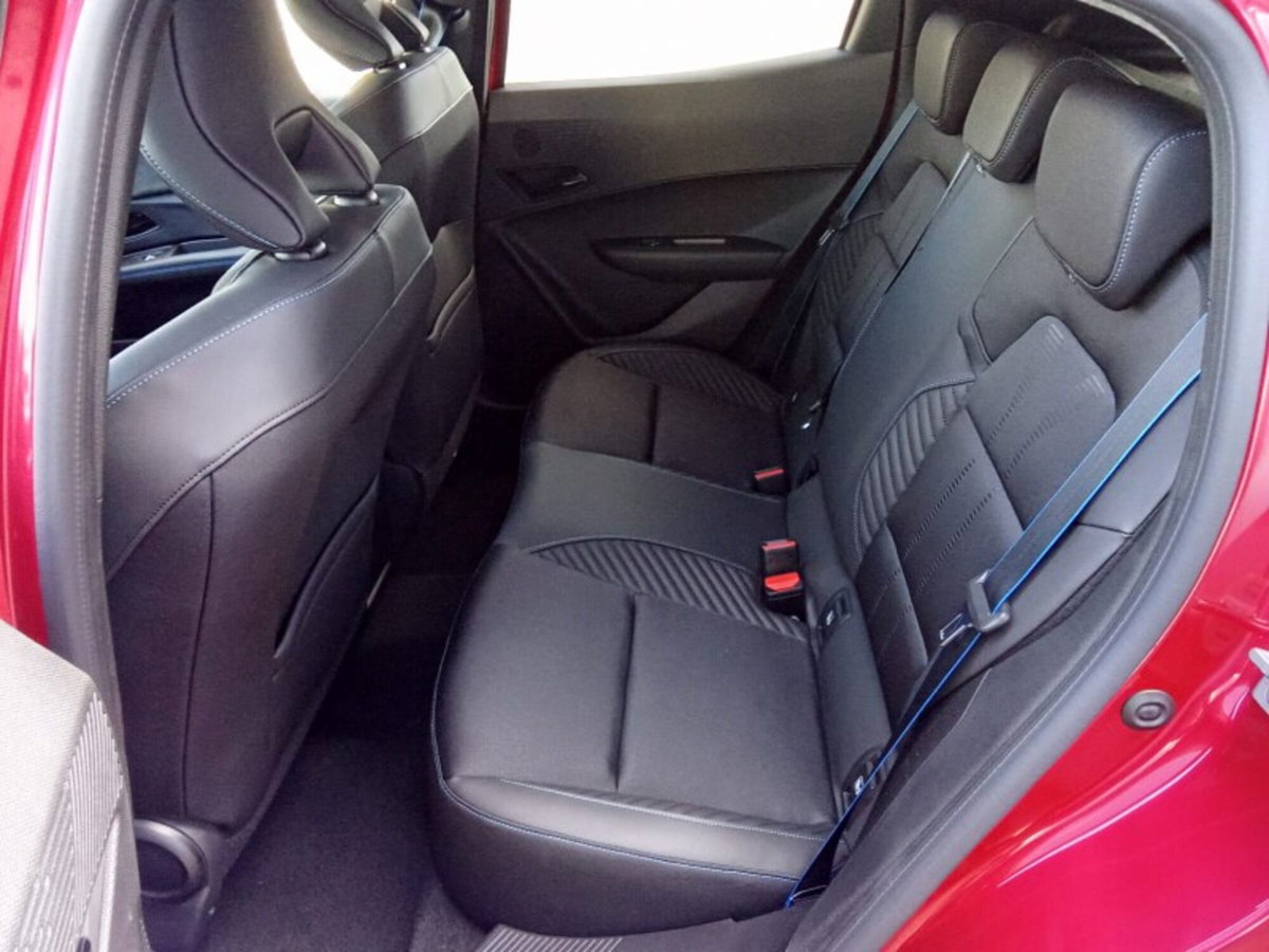 Renault Clio 1.8 full hybrid Esprit Alpine 160cv auto (14)