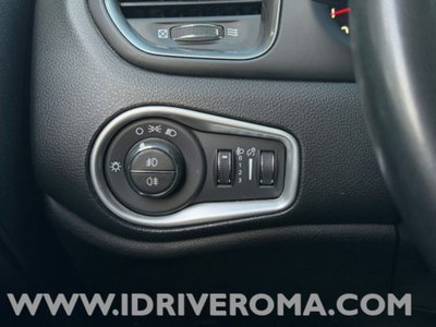 Jeep Renegade 1.3 T4 DDCT Limited (13)
