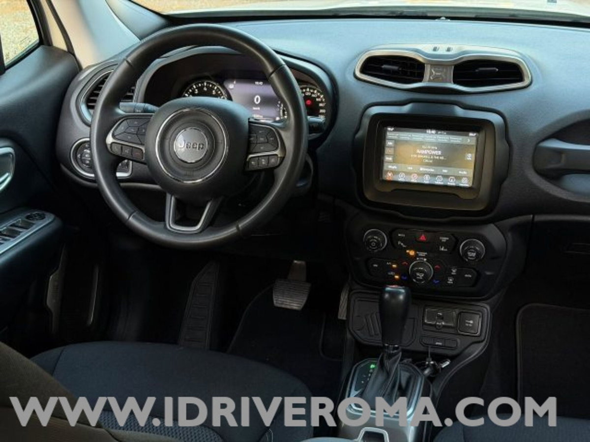 Jeep Renegade 1.3 T4 DDCT Limited (6)