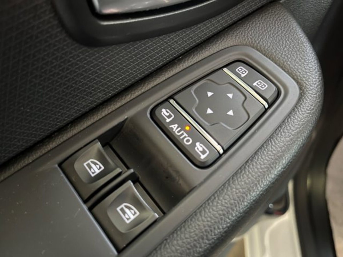 Renault Clio Sporter TCe 12V 90CV Start&Stop Energy Zen (16)