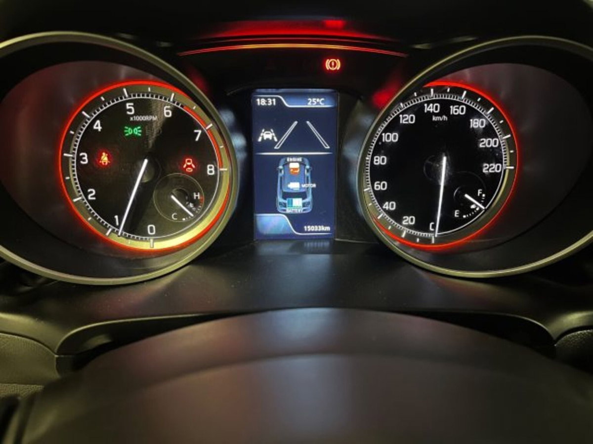 Suzuki Swift 1.2h Top 4wd allgrip (6)