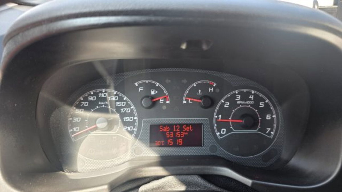 Fiat Fiorino combi N1 1.3 mjt 95cv Adventure (16)