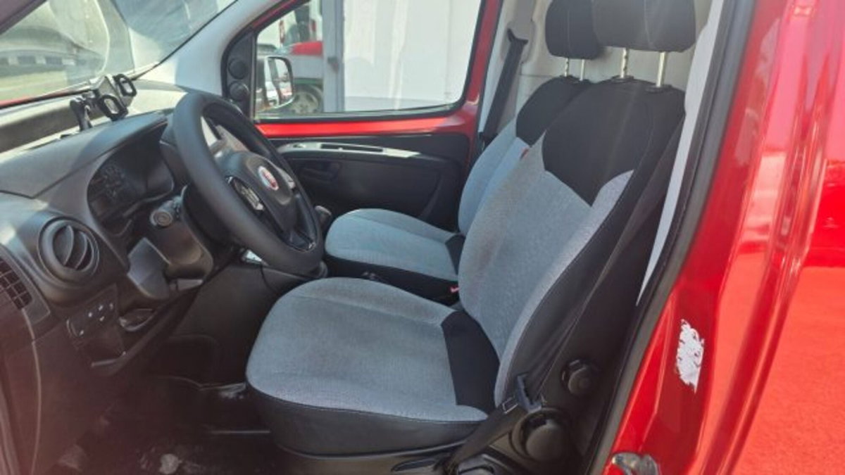 Fiat Fiorino 1.3 MJT 95CV Combi Semi Adventure (11)