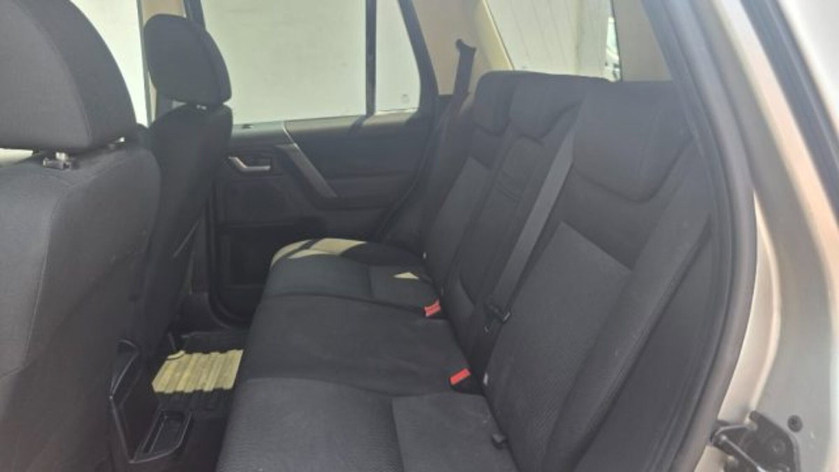 Land Rover Freelander 2.2 TD4 S.W. S (9)