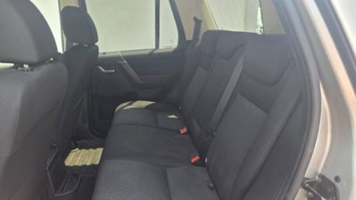 Land Rover Freelander 2.2 TD4 S.W. S (9)