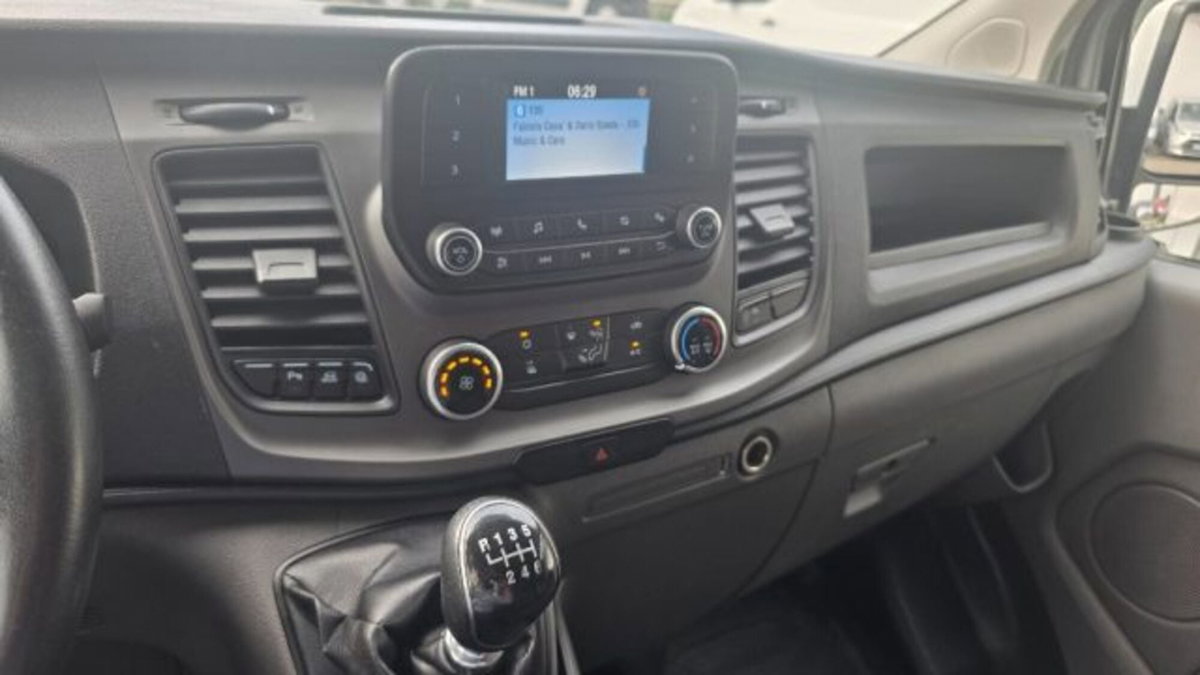 Ford Transit Custom Furgone 320 2.0 EcoBlue 130 PL Combi Trend (9)