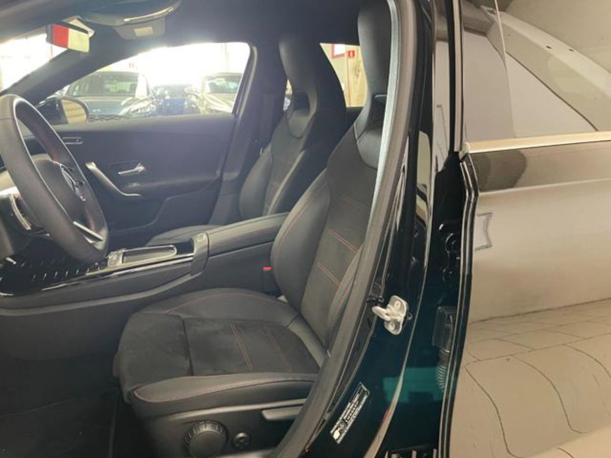 Mercedes-Benz Classe A 220 d AMG Line Premium Plus auto (12)