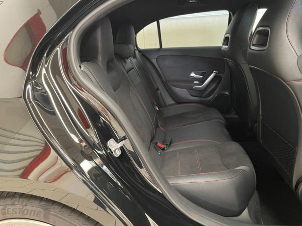 Mercedes-Benz Classe A 220 d AMG Line Premium Plus auto (16)