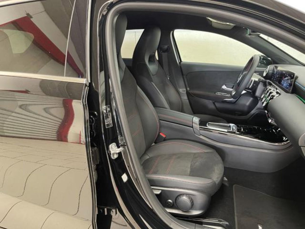 Mercedes-Benz Classe A 220 d AMG Line Premium Plus auto (17)