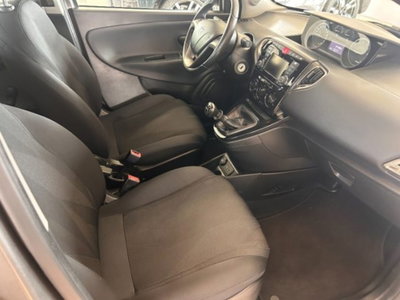 Lancia Ypsilon 1.2 69 CV 5 porte Elefantino Blu (6)