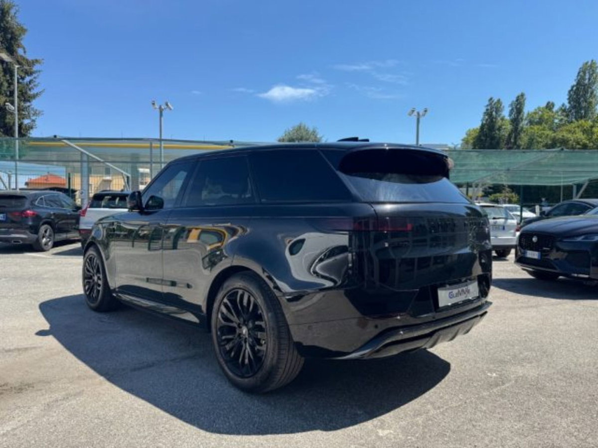 Land Rover Range Rover Sport 3.0D l6 249 CV HSE Dynamic Stealth (4)