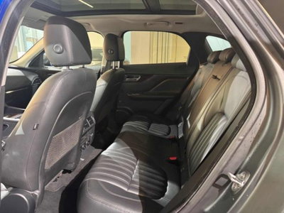 Jaguar F-Pace 2.0 D 240 CV AWD aut. Portfolio (11)