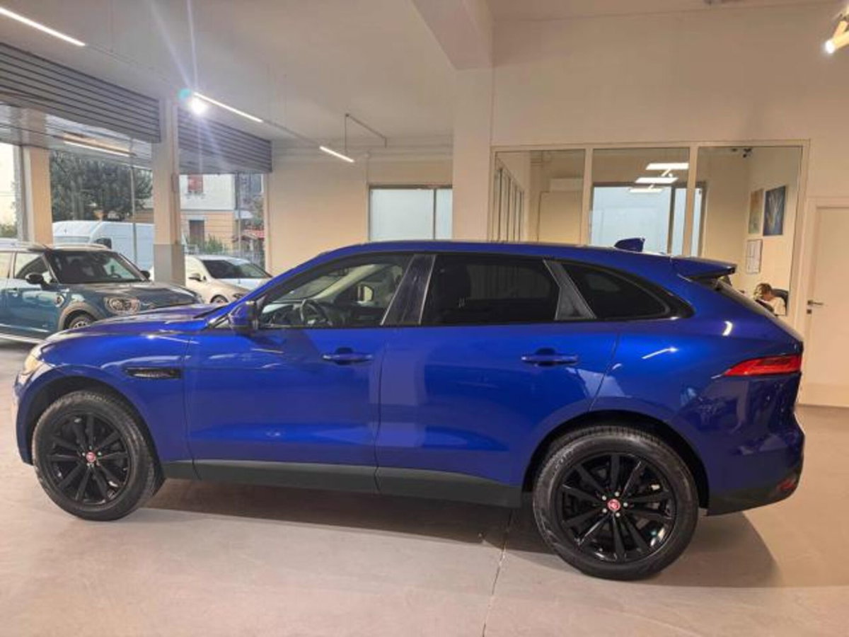 Jaguar F-Pace 2.0 D 240 CV AWD aut. Portfolio (6)