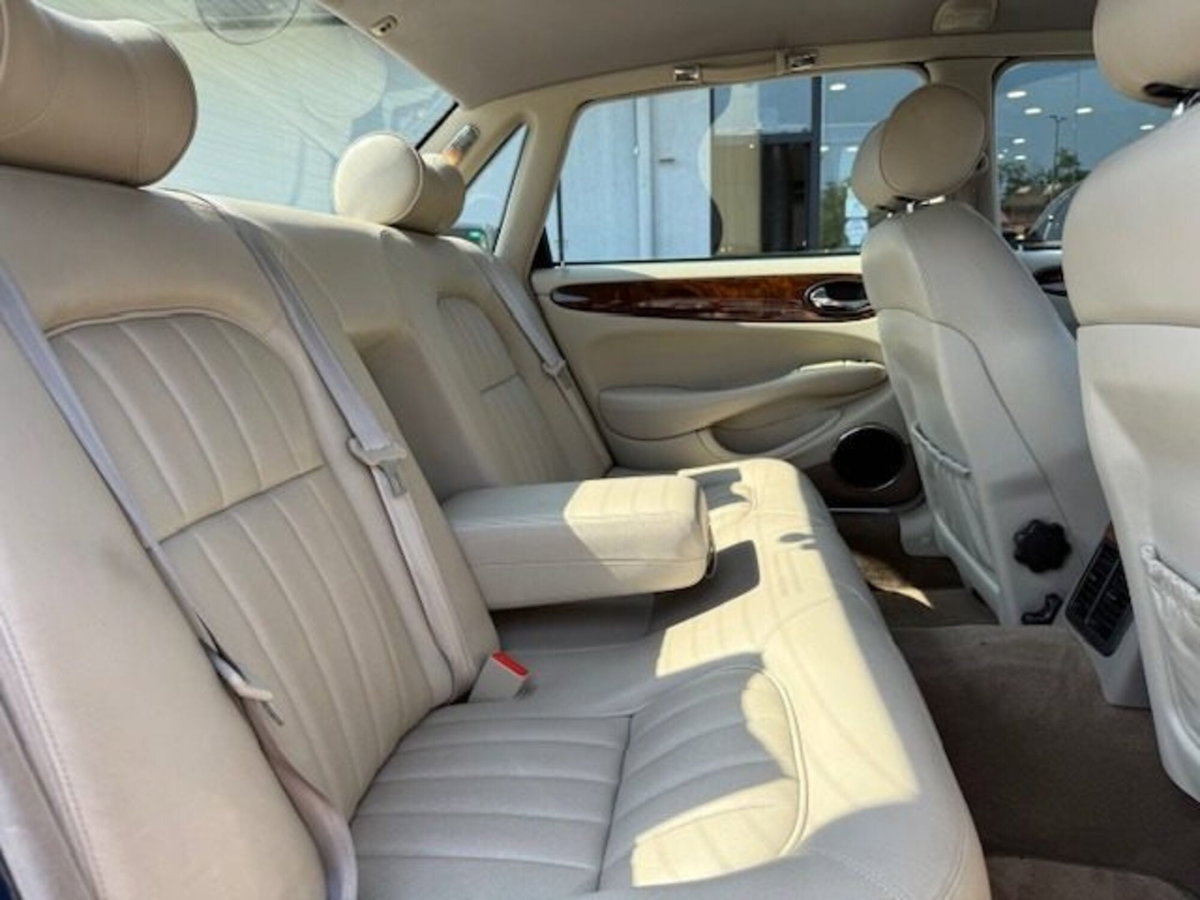 Jaguar XJ 4.0 cat Executive (12)