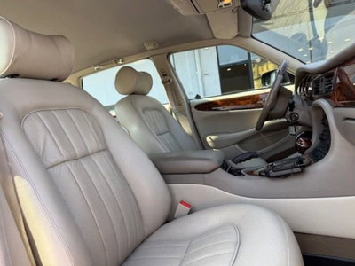 Jaguar XJ 4.0 cat Executive (13)