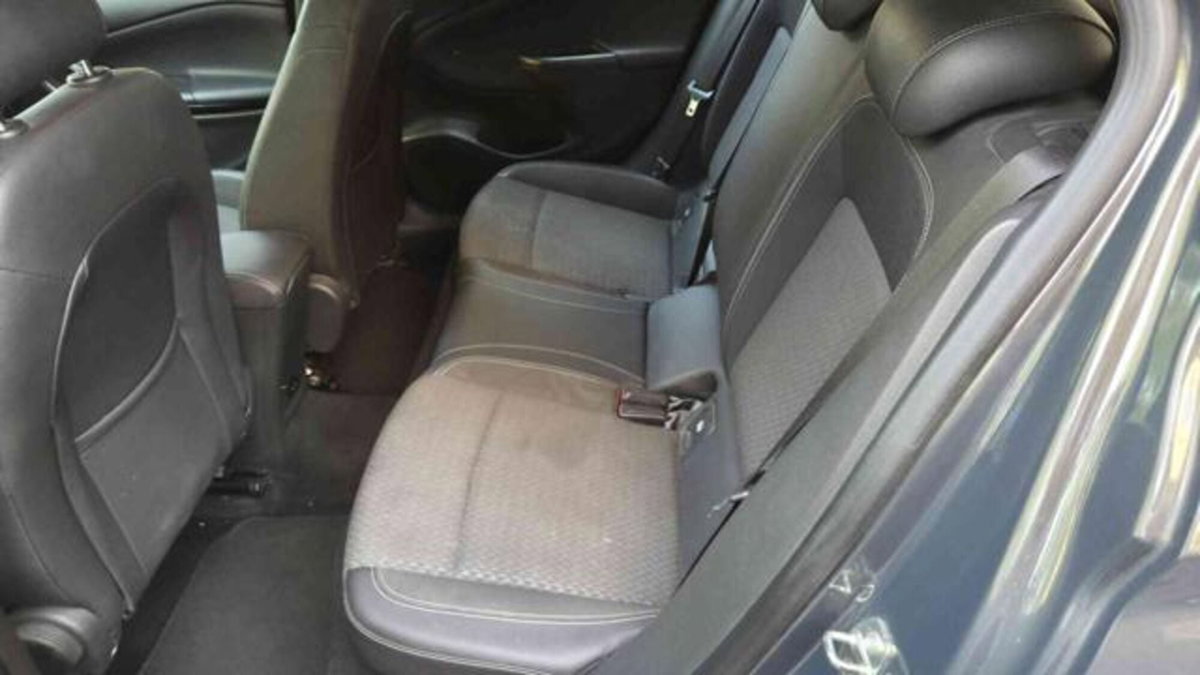 Opel Astra 1.6 CDTi 136CV aut. 5 porte Business (11)