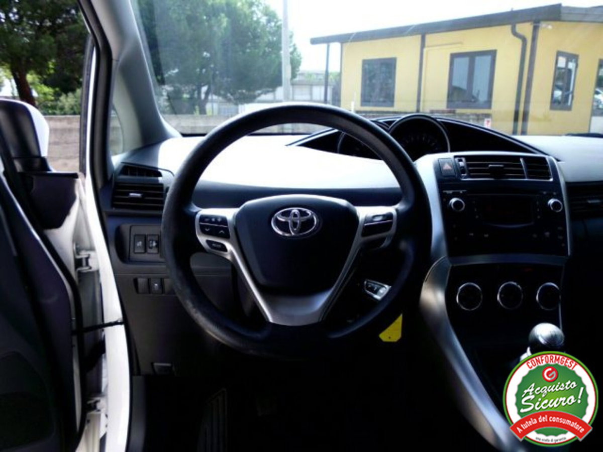 Toyota Verso 1.6 D-4D 7 posti (13)