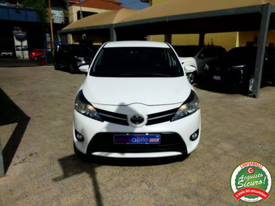 Toyota Verso 1.6 D-4D 7 posti (2)