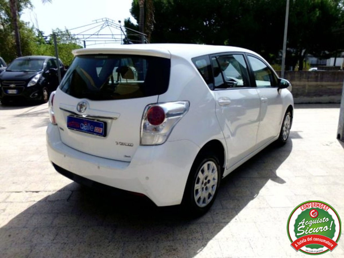 Toyota Verso 1.6 D-4D 7 posti (7)