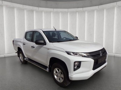 Mitsubishi L200 2.3 D Double Cab 4x4 Hurricane (3)