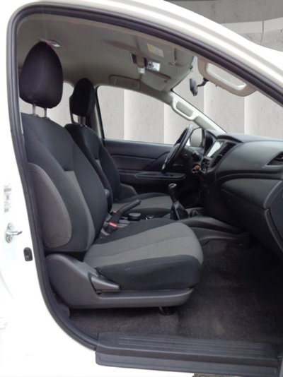 Mitsubishi L200 2.3 D Double Cab 4x4 Hurricane (9)