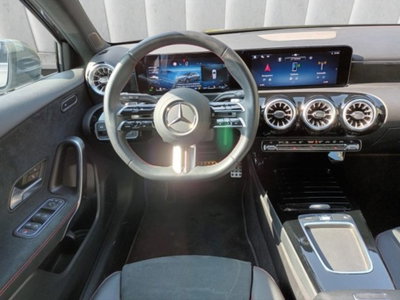 Mercedes-Benz Classe A 180 d AMG Line Premium Plus auto (12)