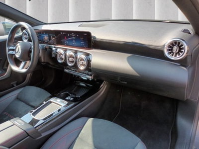 Mercedes-Benz Classe A 180 d AMG Line Premium Plus auto (10)