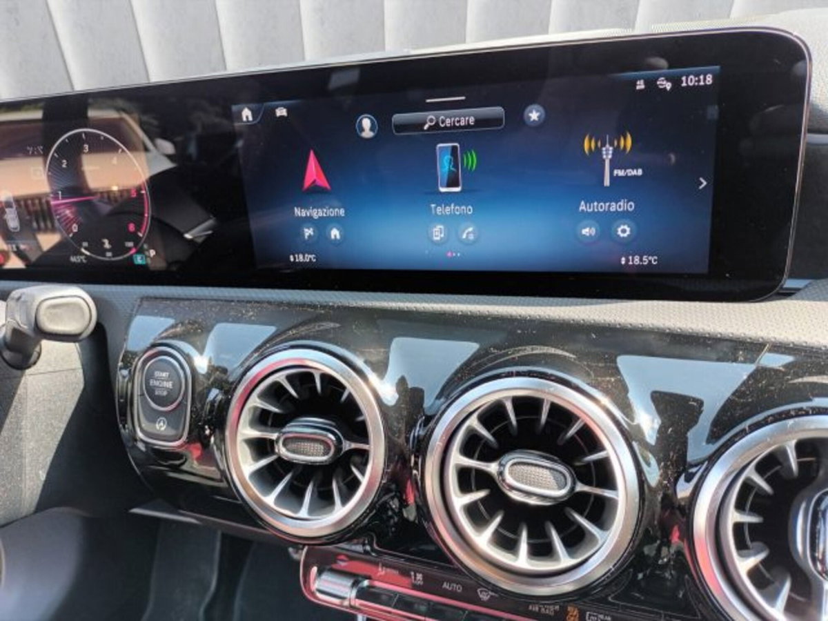 Mercedes-Benz Classe A 200 d AMG Line Premium Plus auto (13)