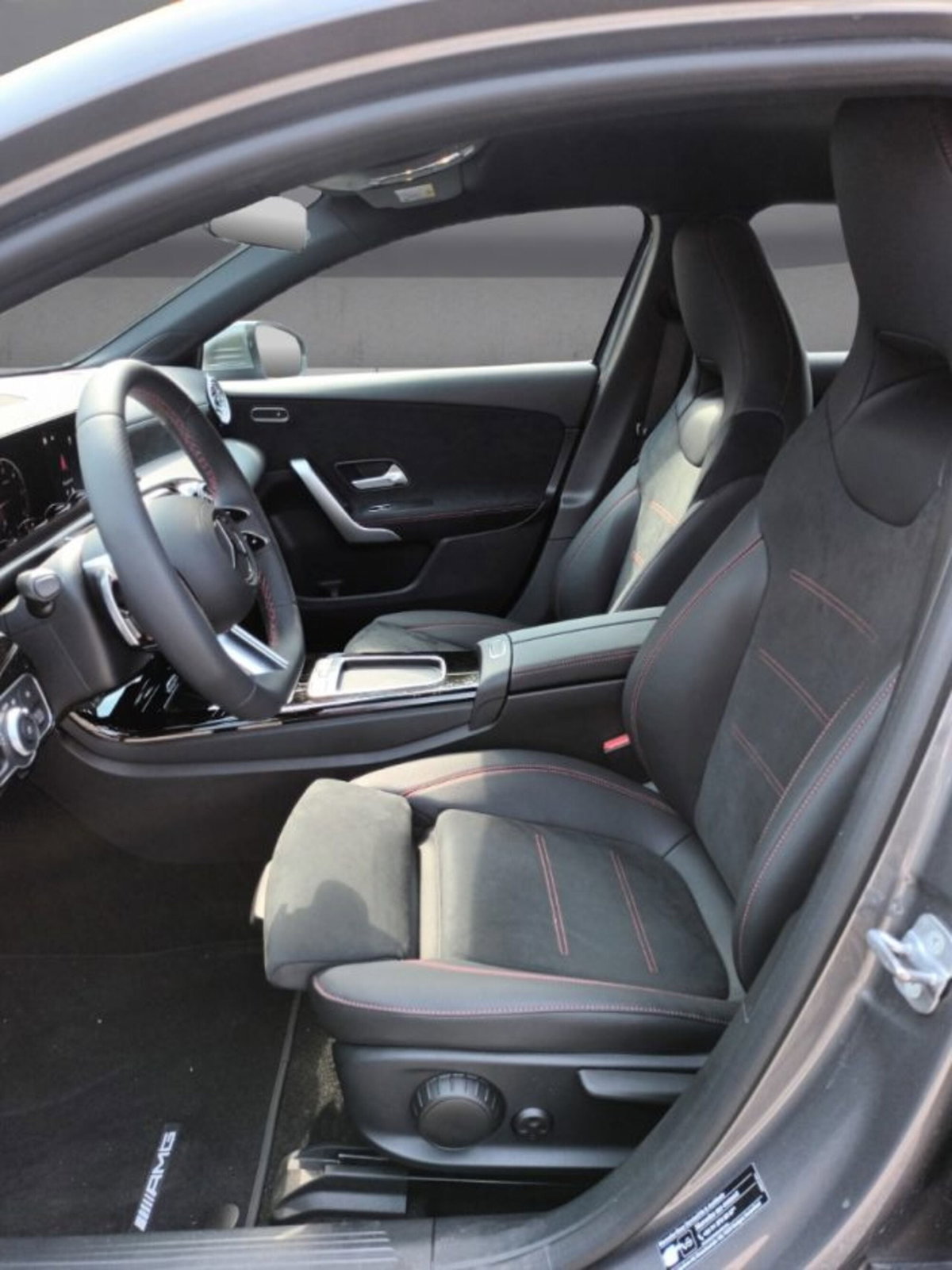 Mercedes-Benz Classe A 200 d AMG Line Premium Plus auto (6)