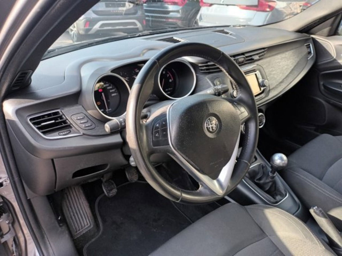 Alfa Romeo Giulietta 1.4 Turbo Super Gpl 120cv (10)