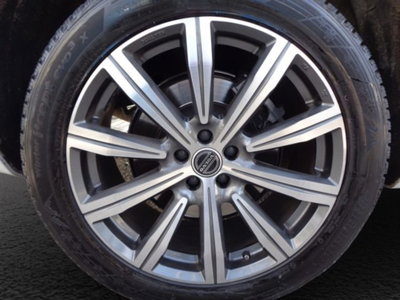 Volvo XC90 B5 (d) AWD Geartronic Momentum Pro (17)