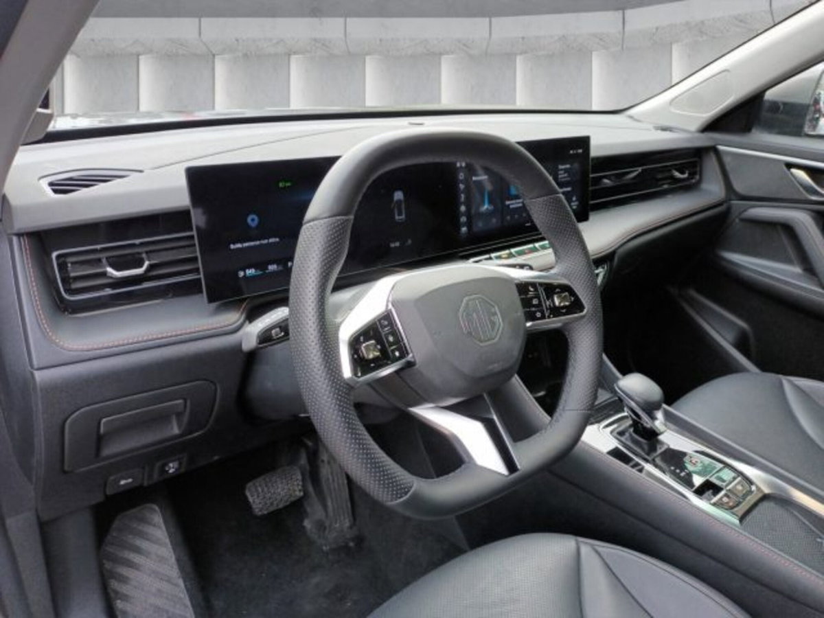 Mg HS 1.5 Luxury auto (12)